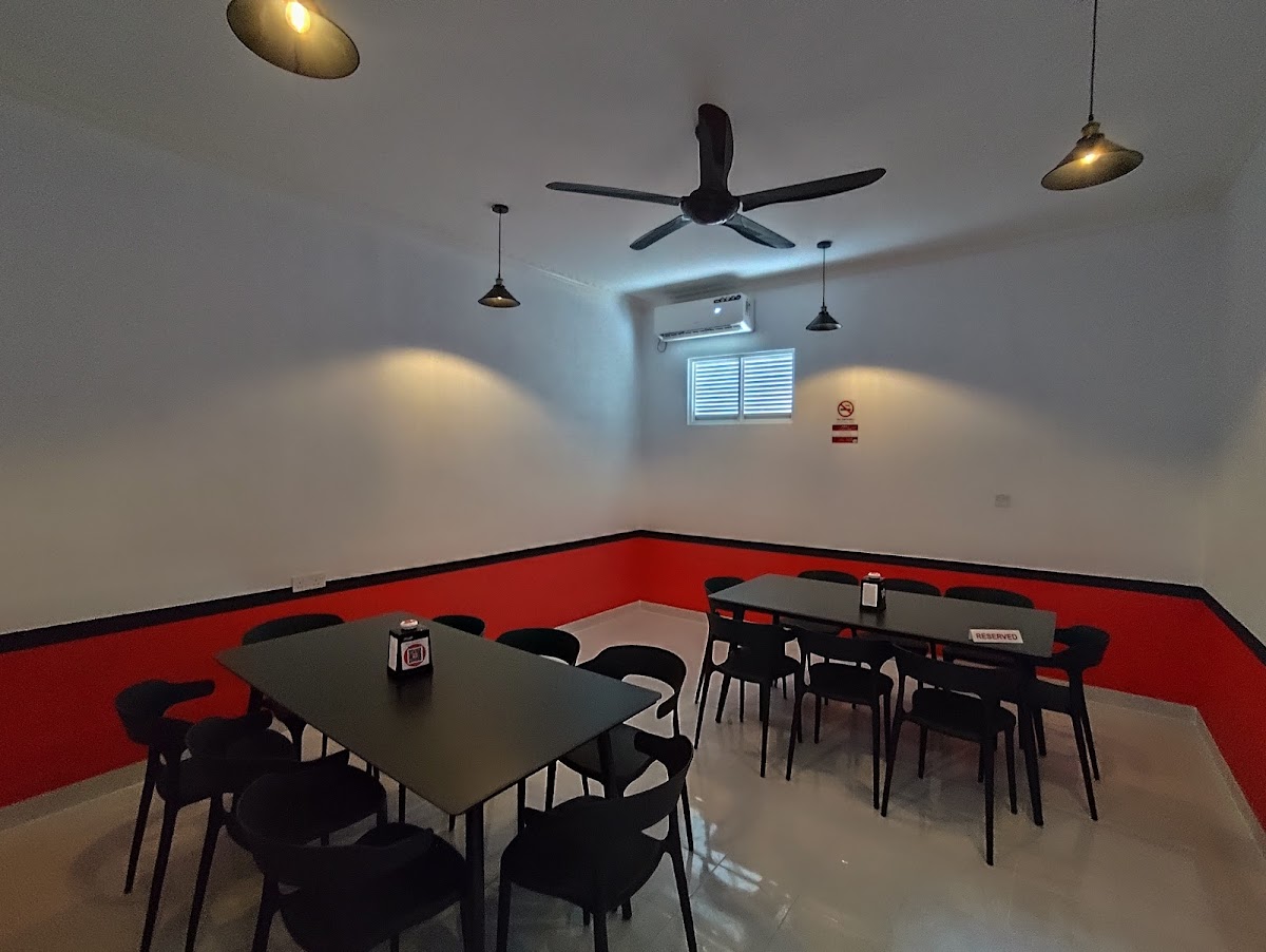 Admo Restaurant photo 3