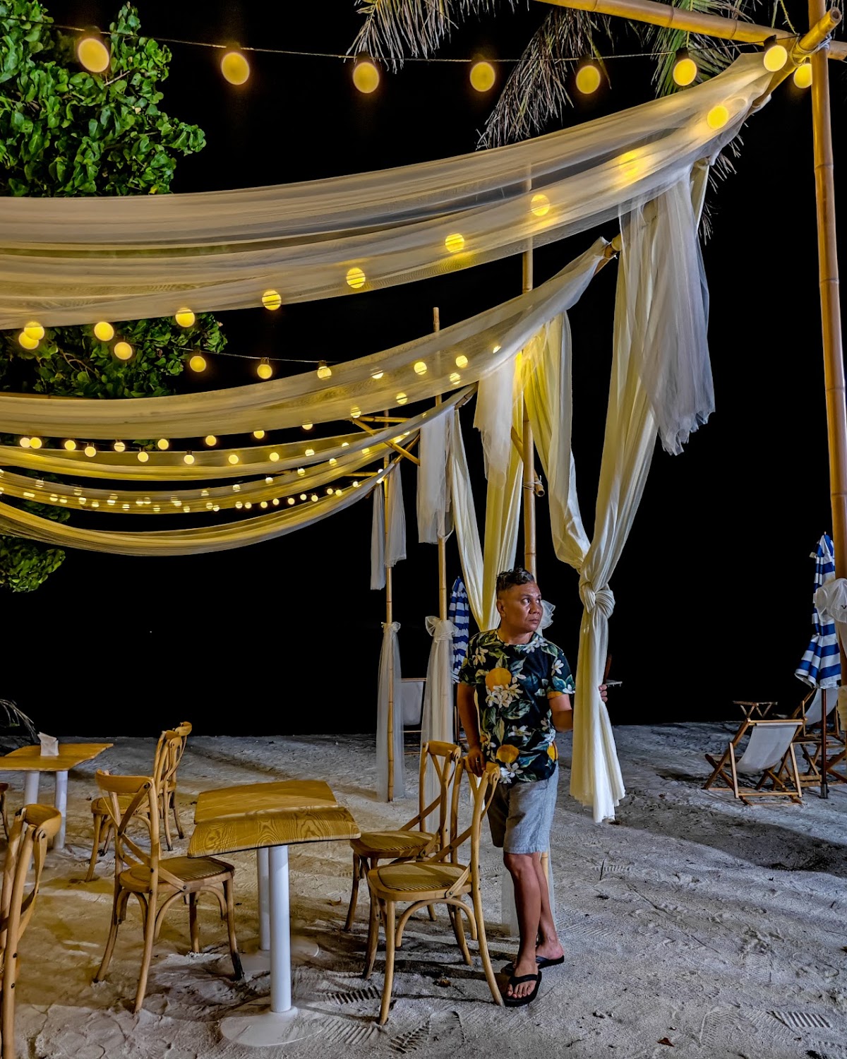 AYA Cafe & Restaurant